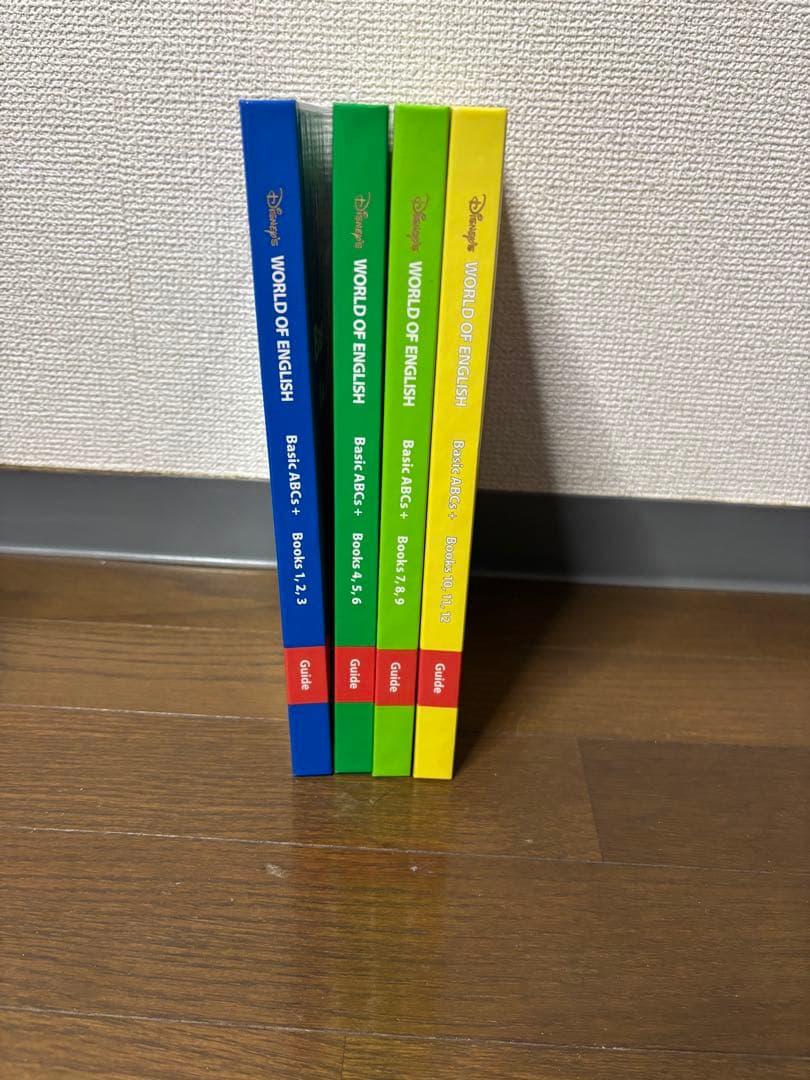 Disney's World of English Basic ABCs 4冊 - メルカリ